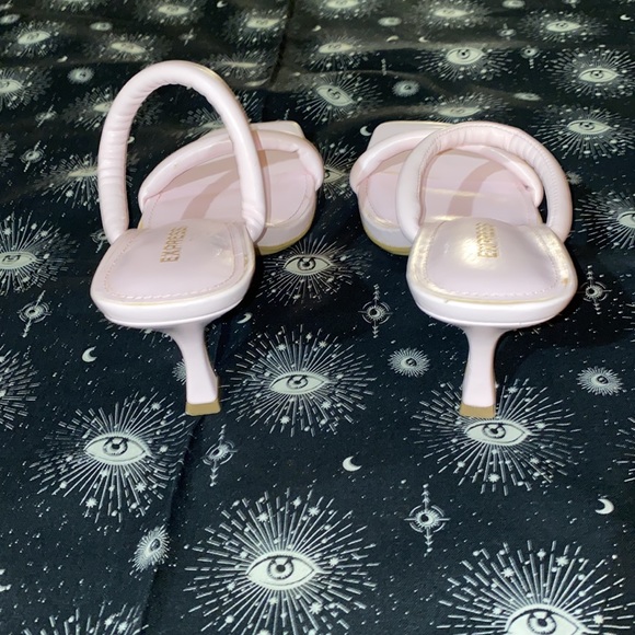 Express Sandals - Picture 6 of 9